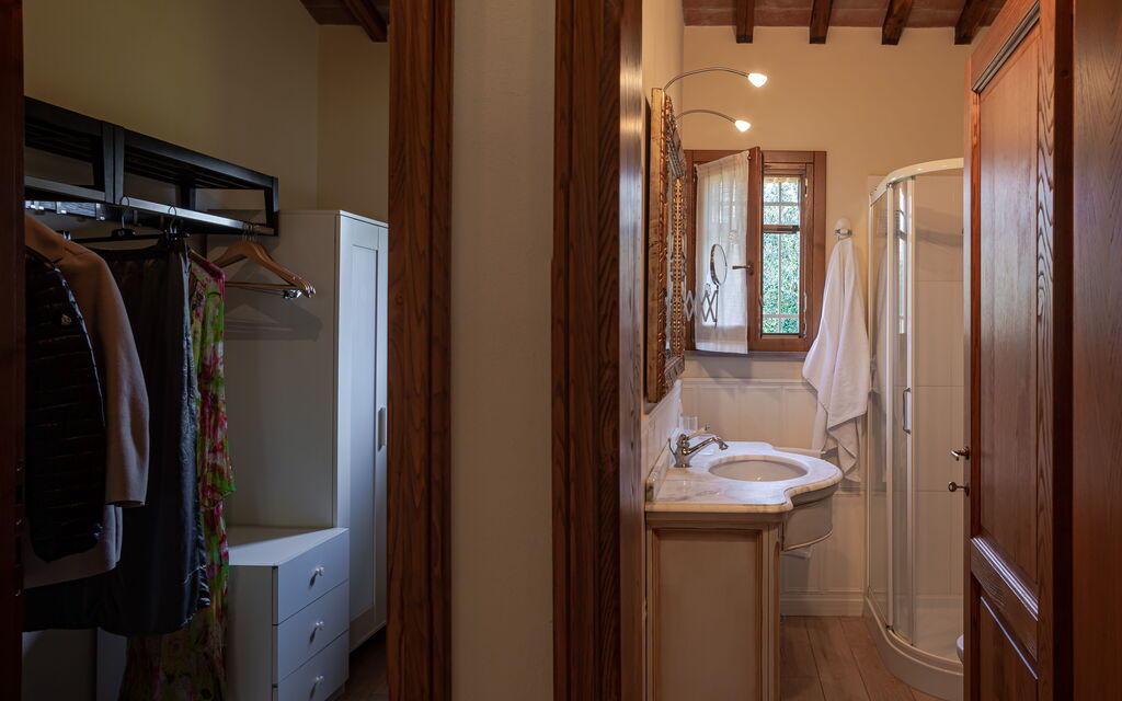 Villa Bolgheri Vermentino Castagneto Carducci: Autumn, Bathroom, Room Detail, Spring, Summer