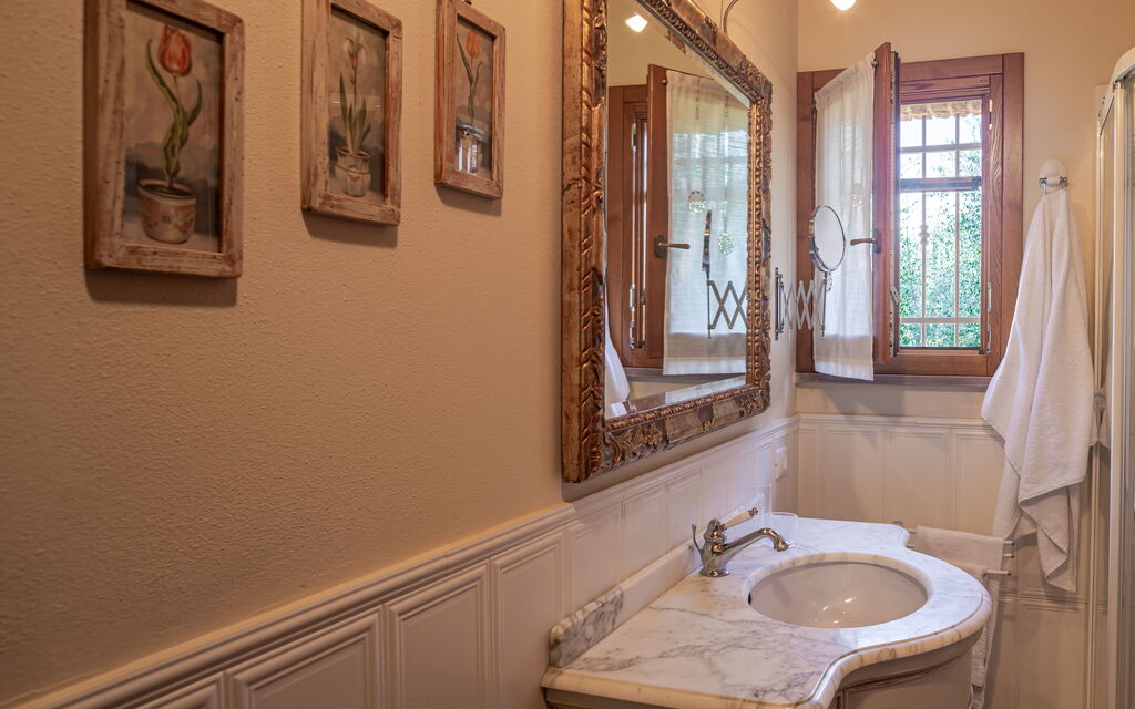 Villa Bolgheri Vermentino Castagneto Carducci: Autumn, Bathroom, Spring, Summer