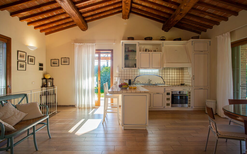 Villa Bolgheri Vermentino Castagneto Carducci: Autumn, Kitchen, Spring, Summer