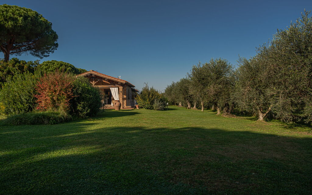 Villa Bolgheri Vermentino Castagneto Carducci: Autumn, Garden, Spring, Summer