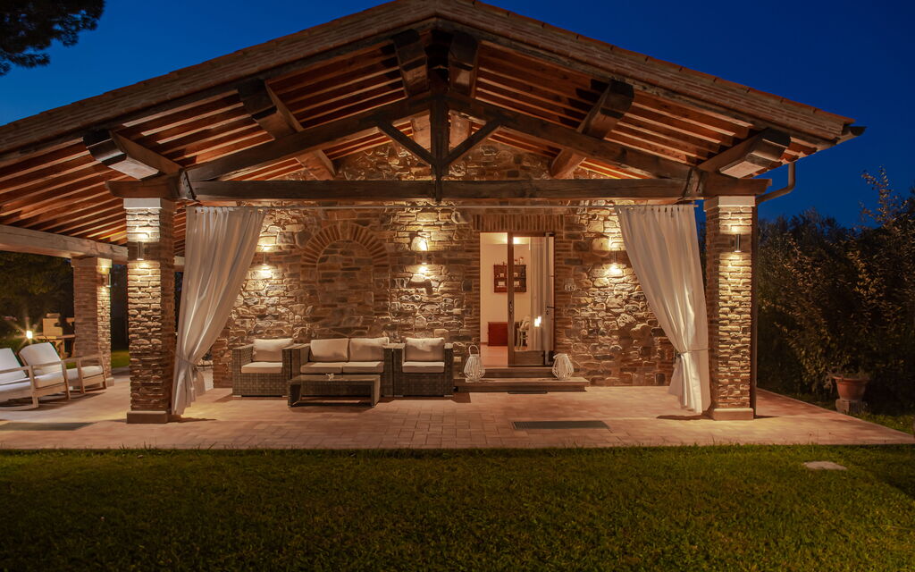 Villa Bolgheri Vermentino Castagneto Carducci: Autumn, Garden, Spring, Summer