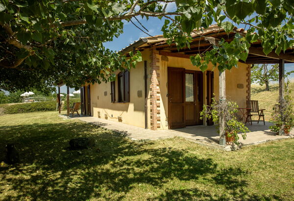 Il Giuncheto, Pool, Amazing View, Umbrian Countryside: Autumn, Main Entrance, Spring, Summer