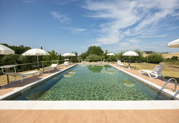 Il Giuncheto, Pool, Amazing View, Umbrian Countryside: Autumn, Pool, Spring, Summer