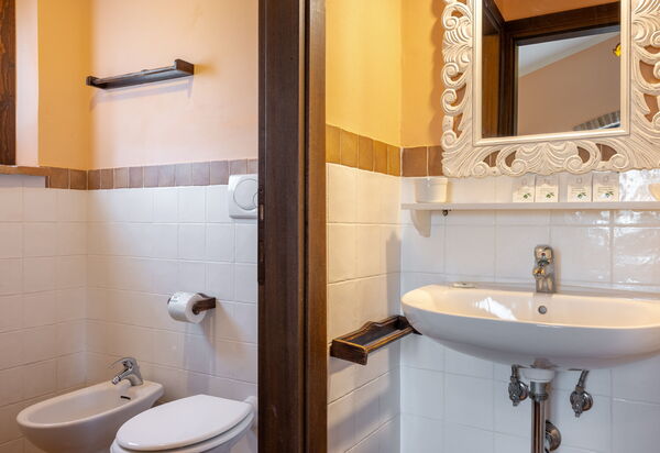 Il Giuncheto, Pool, Amazing View, Umbrian Countryside: Autumn, Bathroom, Spring, Summer