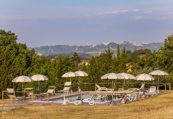 Il Giuncheto, Pool, Amazing View, Umbrian Countryside: Autumn, Pool, Spring, Summer
