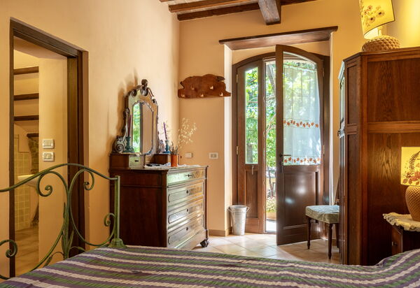 Il Giuncheto, Pool, Amazing View, Umbrian Countryside: Autumn, Bedroom, Spring, Summer