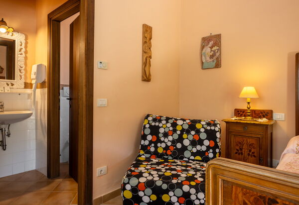 Il Giuncheto, Pool, Amazing View, Umbrian Countryside: Autumn, Bedroom, Kitchen, Living Room, Spring, Summer
