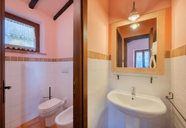 Il Giuncheto, Pool, Amazing View, Umbrian Countryside: Autumn, Bathroom, Spring, Summer