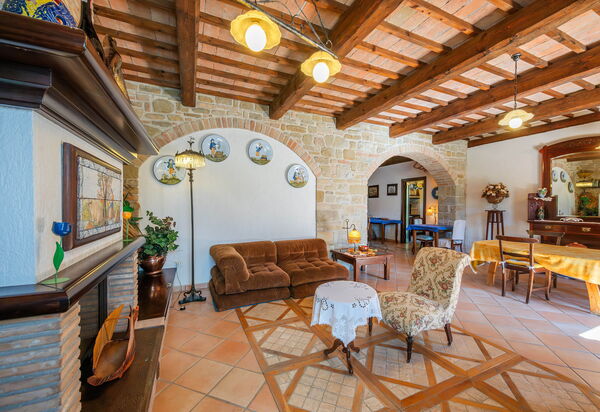 Il Giuncheto, Pool, Amazing View, Umbrian Countryside: Autumn, Living Room, Spring, Summer