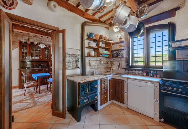 Il Giuncheto, Pool, Amazing View, Umbrian Countryside: Autumn, Kitchen, Spring, Summer