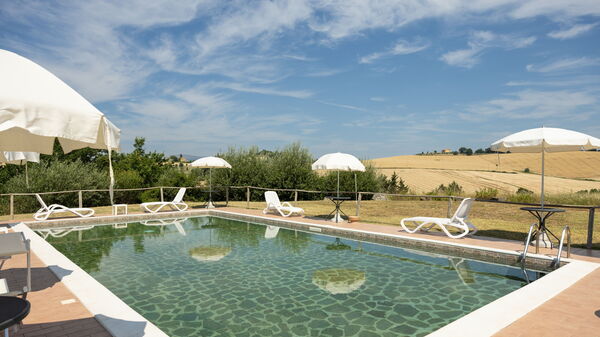 Il Giuncheto Apartments, Pool, Umbrian Countryside: Autumn, Spring, Summer