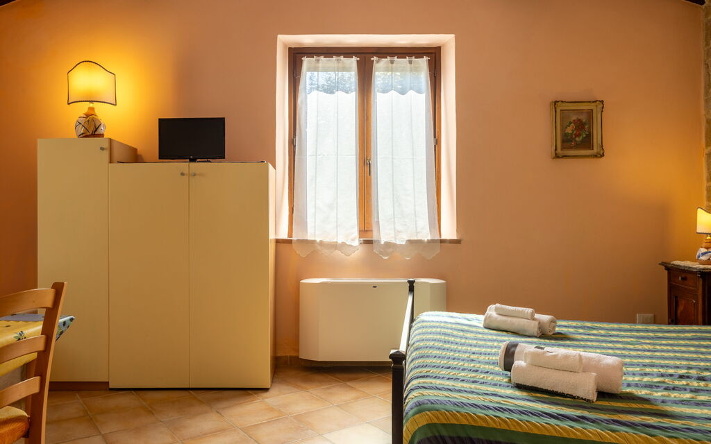 Il Giuncheto Apartments, Pool, Umbrian Countryside - : Autunno, Camera da letto, Cucina, Estate, Primavera