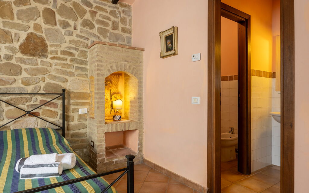 Il Giuncheto Apartments, Pool, Umbrian Countryside - : Autunno, Camera da letto, Cucina, Estate, Primavera
