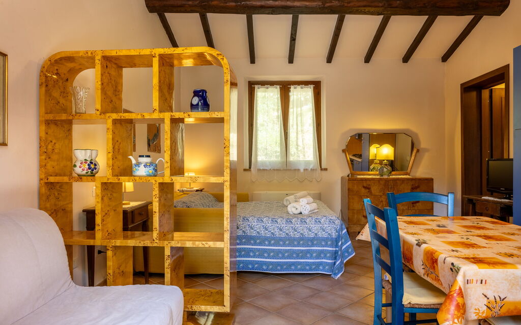 Il Giuncheto Apartments, Pool, Umbrian Countryside - : Autumn, Bedroom, Kitchen, Spring, Summer