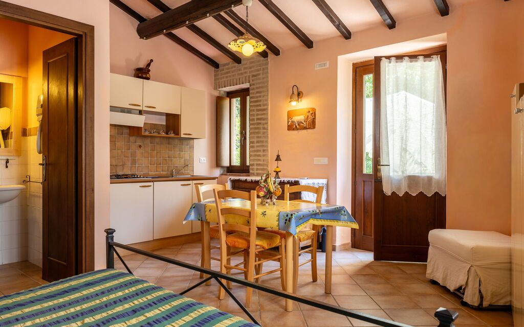 Il Giuncheto Apartments, Pool, Umbrian Countryside - : Autunno, Camera da letto, Cucina, Estate, Primavera