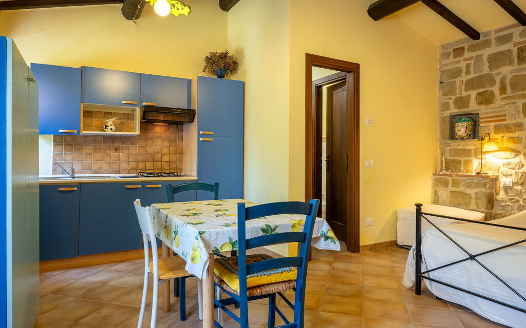Il Giuncheto Apartments, Pool, Umbrian Countryside - : Autunno, Camera da letto, Cucina, Estate, Primavera