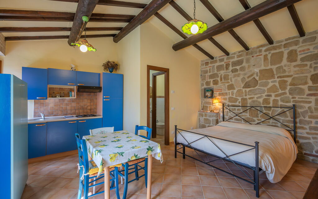 Il Giuncheto Apartments, Pool, Umbrian Countryside - : Autumn, Kitchen, Spring, Summer