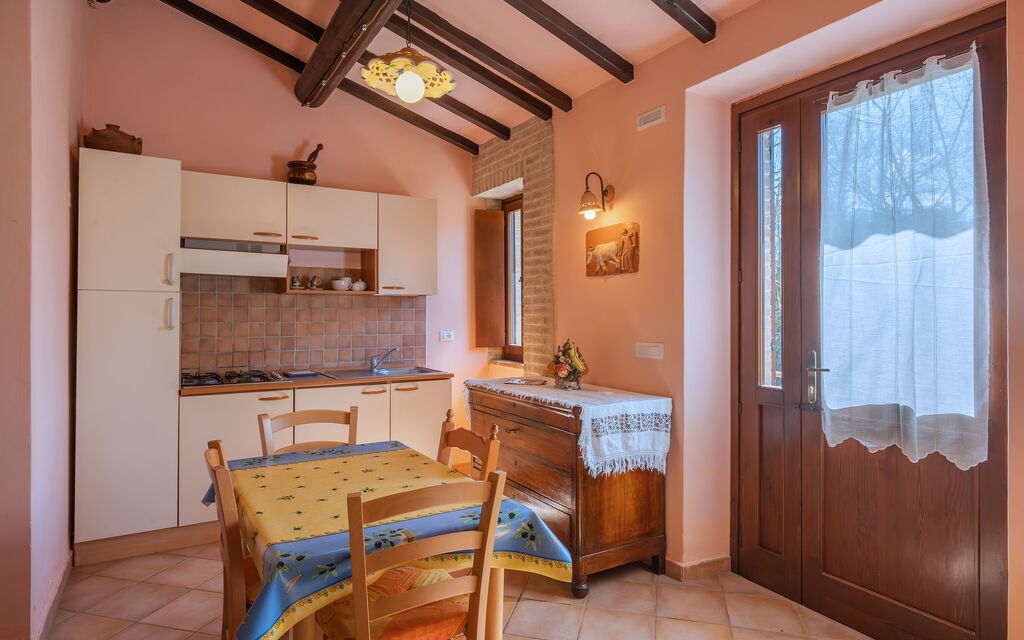 Il Giuncheto Apartments, Pool, Umbrian Countryside - : Autumn, Kitchen, Spring, Summer