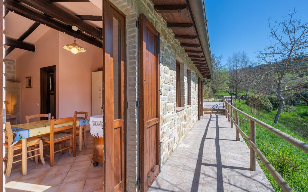 Il Giuncheto Apartments, Pool, Umbrian Countryside - : Autumn, Balcony / Terrace / Patio, Spring, Summer