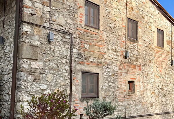 Borgo Antico, Pool, Barberino del Mugello: Autunno, Estate, Giardino, Primavera