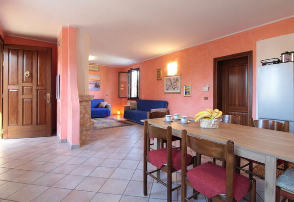 Villa Camerini, Nature, Bikes and Beaches: Autumn, Living Room, Spring, Summer