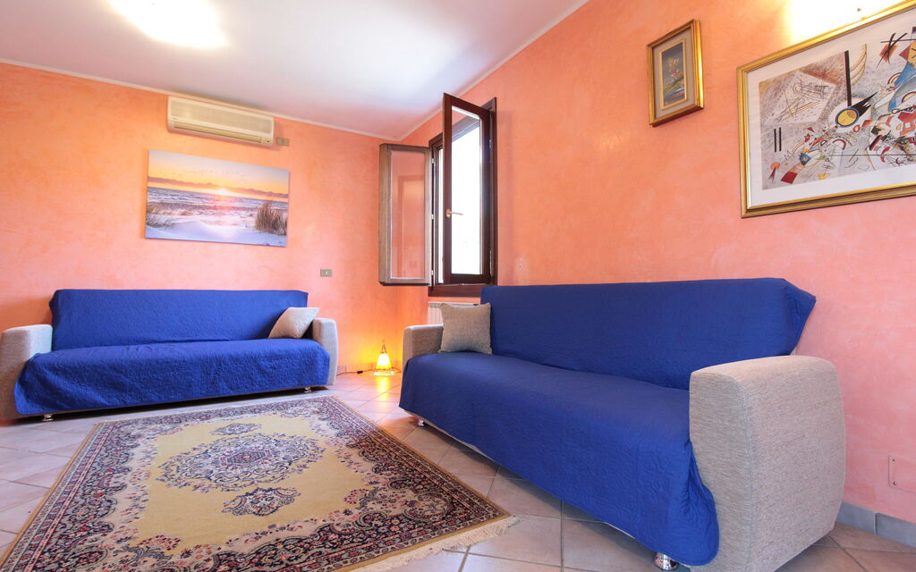 Villa Camerini, Nature, Bikes and Beaches: Autumn, Living Room, Spring, Summer