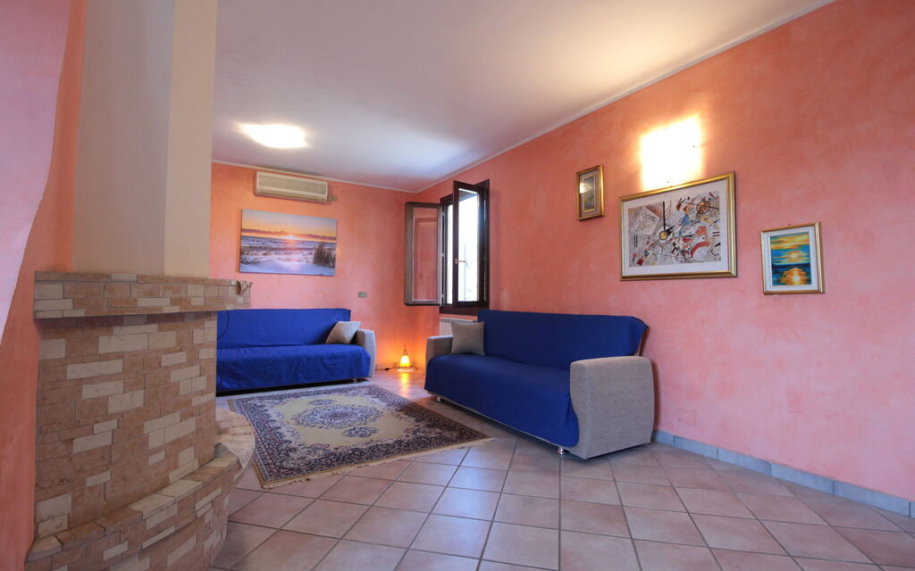 Villa Camerini, Nature, Bikes and Beaches: Autumn, Living Room, Spring, Summer