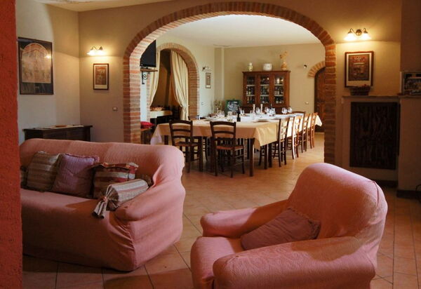 Terre di Giano Private Pool and View, Umbria: Autumn, Dining Room, Kitchen, Living Room, Spring, Summer