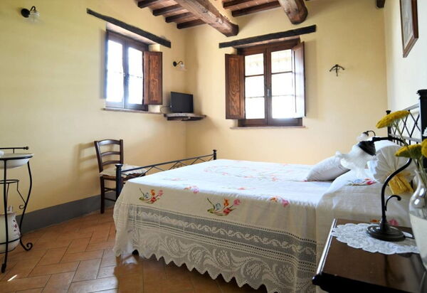 Terre di Giano Private Pool and View, Umbria: Autumn, Bedroom, Spring, Summer
