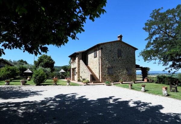 Terre di Giano Private Pool and View, Umbria: Autumn, Garden, Spring, Summer