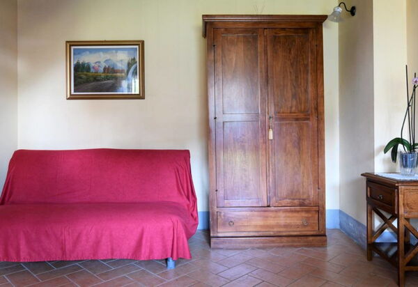 Terre di Giano Private Pool and View, Umbria: Autumn, Dining Room, Kitchen, Living Room, Spring, Summer