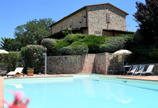 Terre di Giano Private Pool and View, Umbria: Autumn, Pool, Spring, Summer