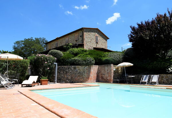 Terre di Giano Private Pool and View, Umbria: Autumn, Pool, Spring, Summer