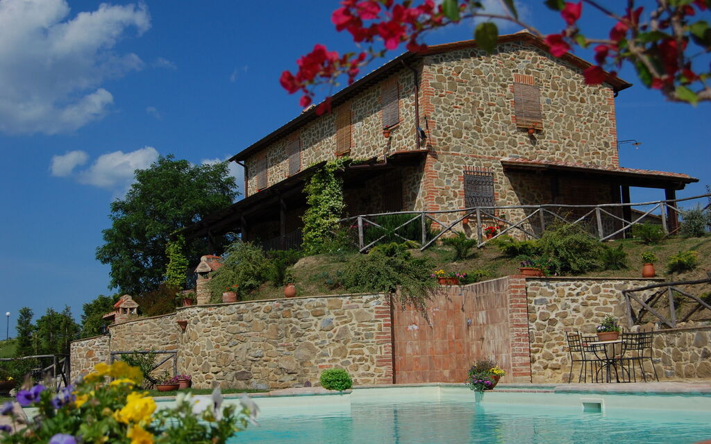 Terre di Giano Private Pool and View, Umbria: Autumn, Pool, Spring, Summer