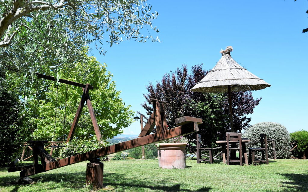 Terre di Giano Private Pool and View, Umbria: Autumn, Garden, Spring, Summer