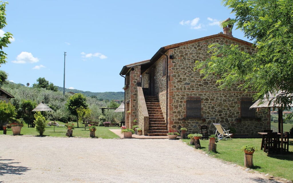 Terre di Giano Private Pool and View, Umbria: Autumn, Garden, Spring, Summer