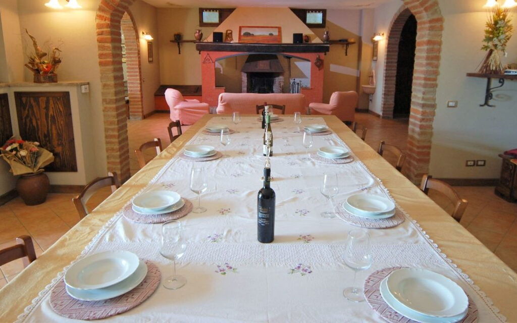 Terre di Giano Private Pool and View, Umbria: Autumn, Dining Room, Kitchen, Living Room, Spring, Summer