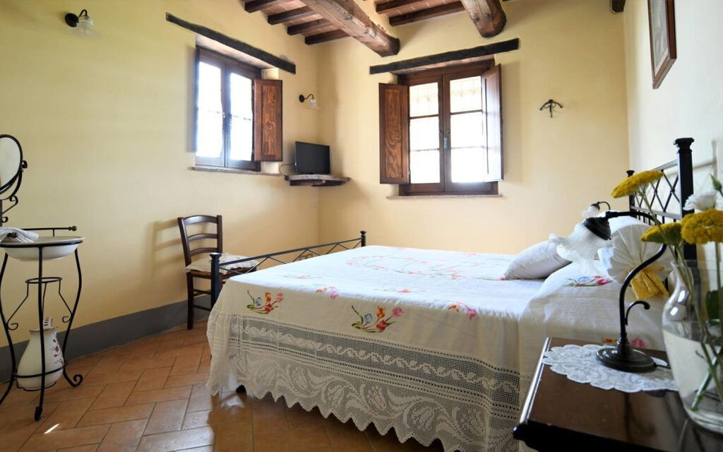 Terre di Giano Private Pool and View, Umbria: Autumn, Bedroom, Spring, Summer