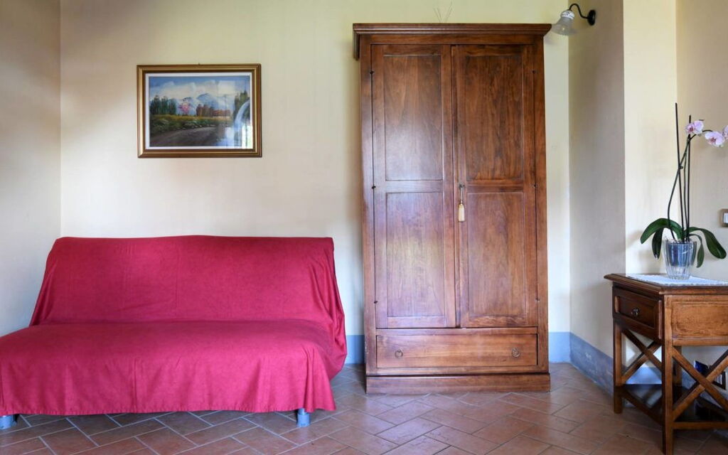 Terre di Giano Private Pool and View, Umbria: Autumn, Dining Room, Kitchen, Living Room, Spring, Summer