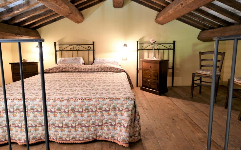 Terre di Giano Private Pool and View, Umbria: Autumn, Bedroom, Spring, Summer
