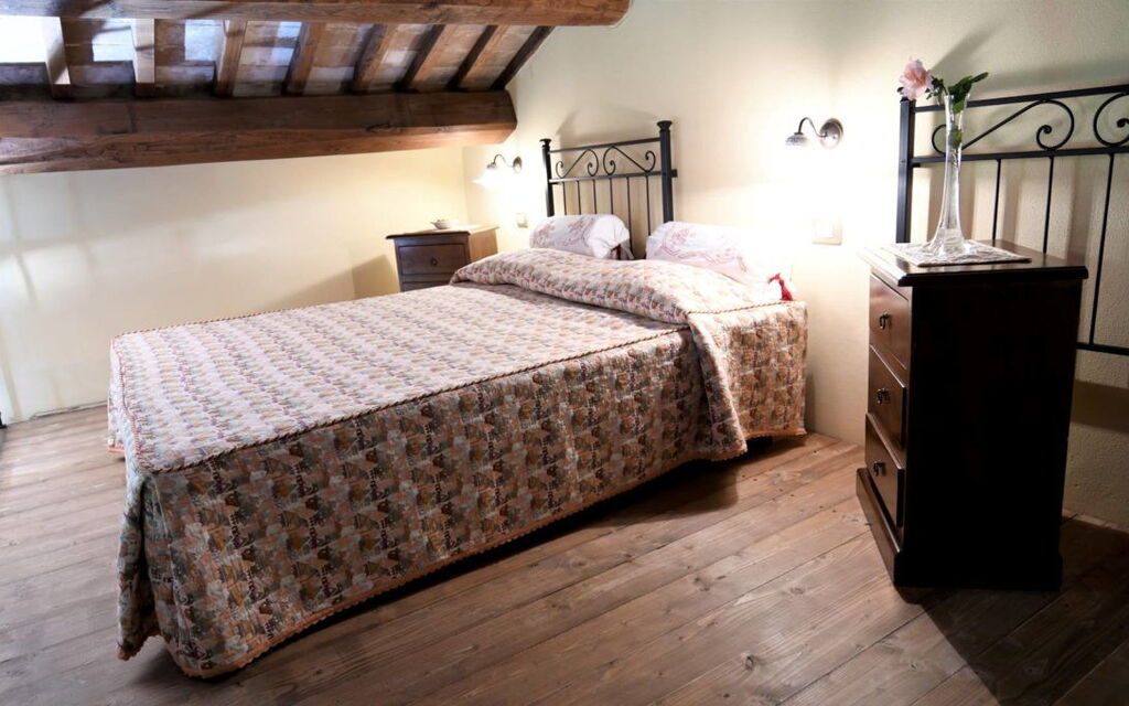 Terre di Giano Private Pool and View, Umbria: Autumn, Bedroom, Spring, Summer