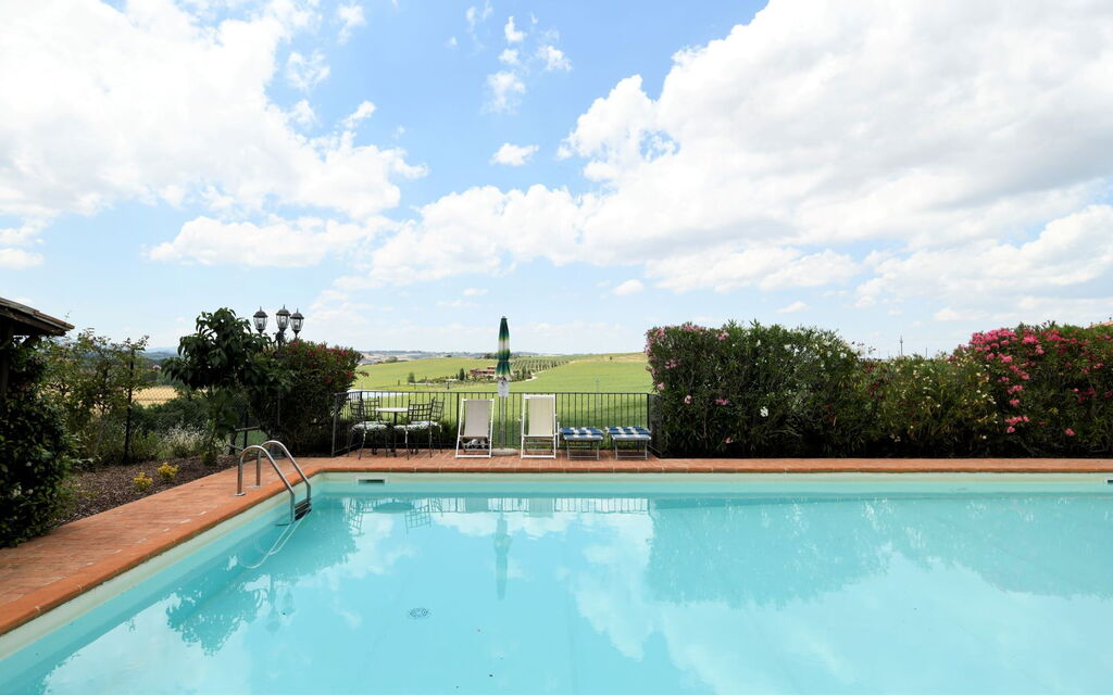Terre di Giano Private Pool and View, Umbria: Autumn, Pool, Spring, Summer