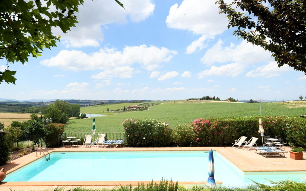 Terre di Giano Private Pool and View, Umbria: Autumn, Pool, Spring, Summer