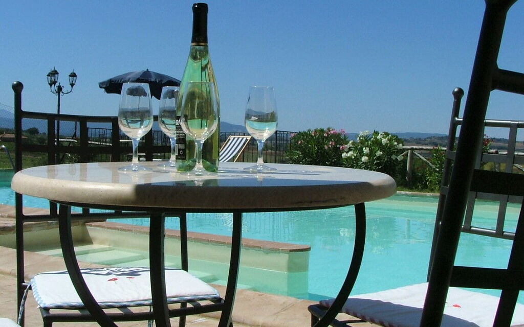 Terre di Giano Private Pool and View, Umbria: Autumn, Pool, Spring, Summer