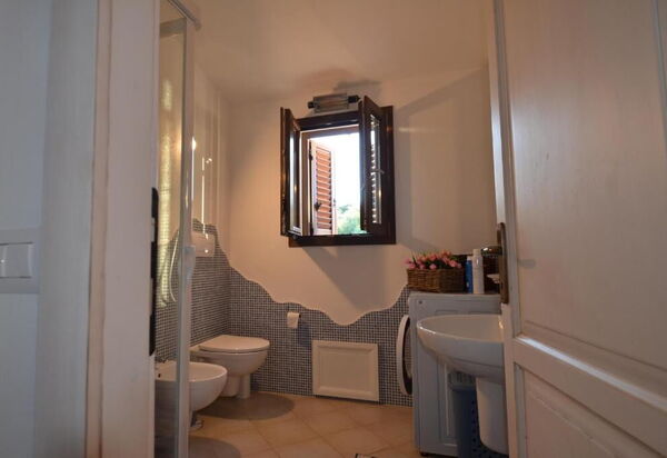 Appartamento Tamara, Budoni: Autunno, Bagno, Estate, Inverno, Primavera