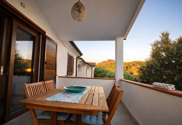 Appartamento Tamara, Budoni: Autunno, Balcone / Terrazza / Patio, Estate, Primavera