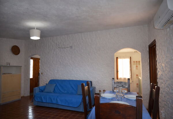 Appartamento Tamara, Budoni: Autunno, Cucina, Estate, Primavera, Soggiorno