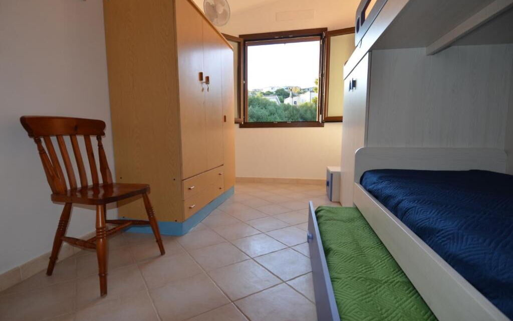 Appartamento Tamara, Budoni: Autunno, Camera da letto, Estate, Inverno, Primavera