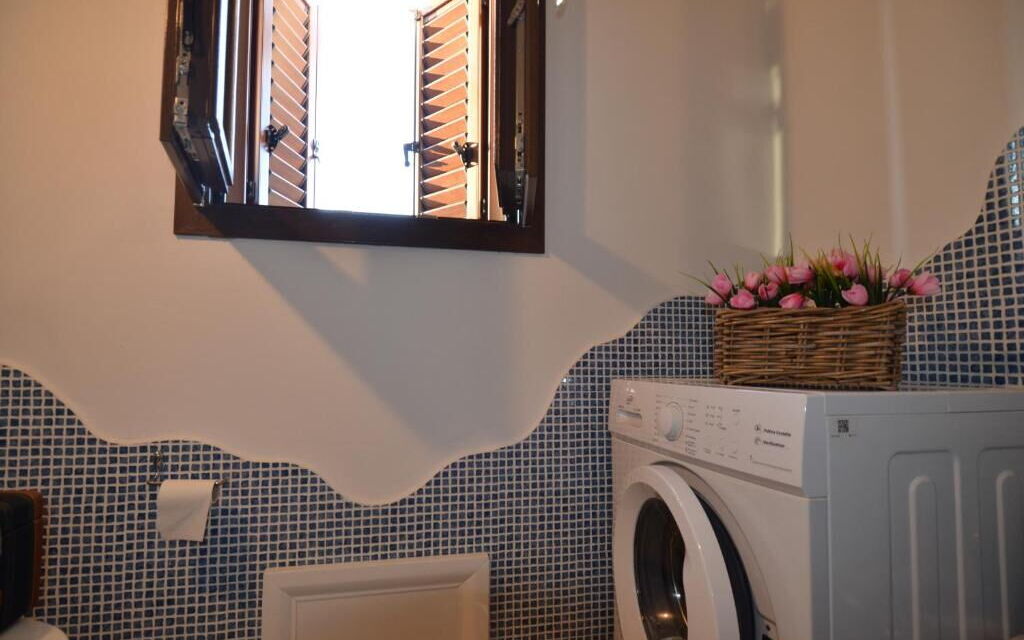 Appartamento Tamara, Budoni: Autunno, Bagno, Estate, Inverno, Primavera