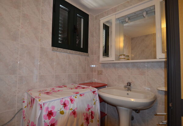 Appartamento Agrustos, Wifi, Ac: Autunno, Bagno, Estate, Inverno, Primavera